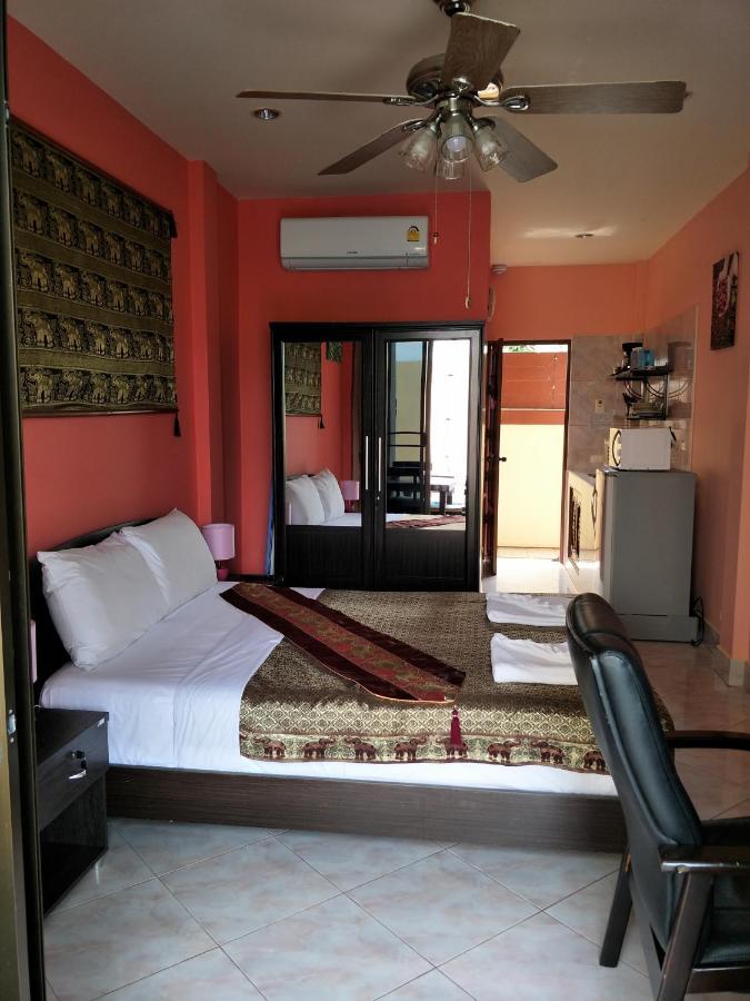 Thalassa Nai Harn Luaran gambar